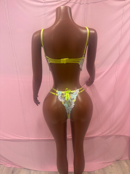 Bloomed Out 💐🌷🌺🌸🌹Two Piece