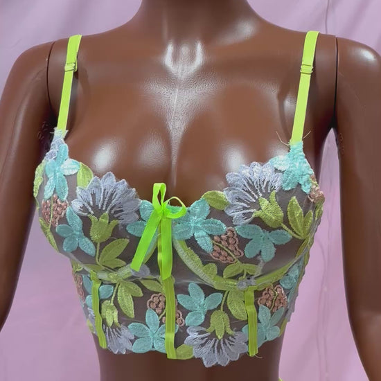 Bloomed out floral set